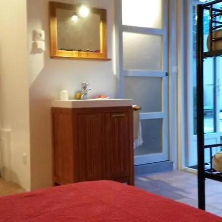 Roc Mar I Sol Bed & Breakfast